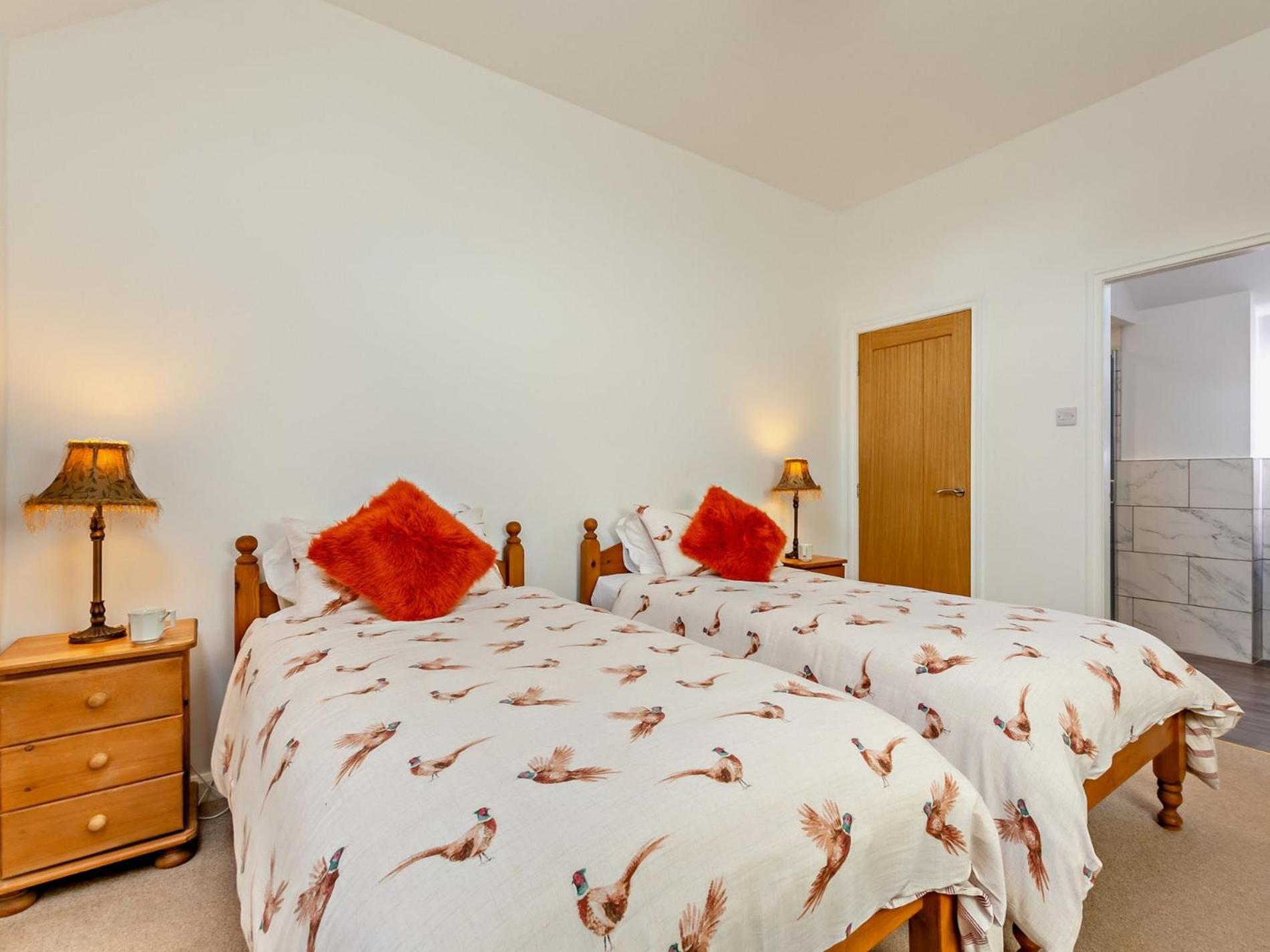 2 Bed In Filey 79280 Villa Wold Newton  Екстериор снимка