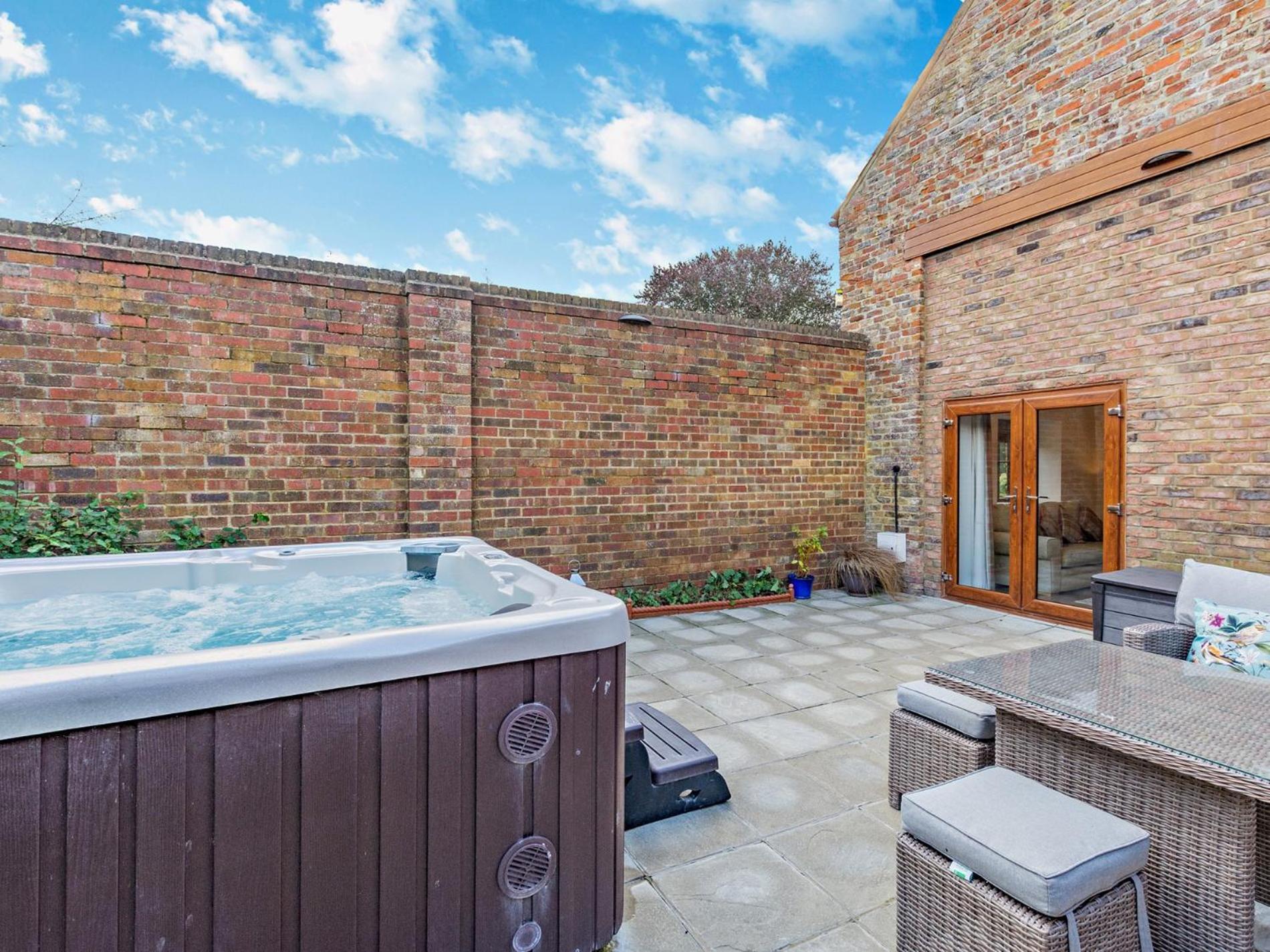 2 Bed In Filey 79280 Villa Wold Newton  Екстериор снимка