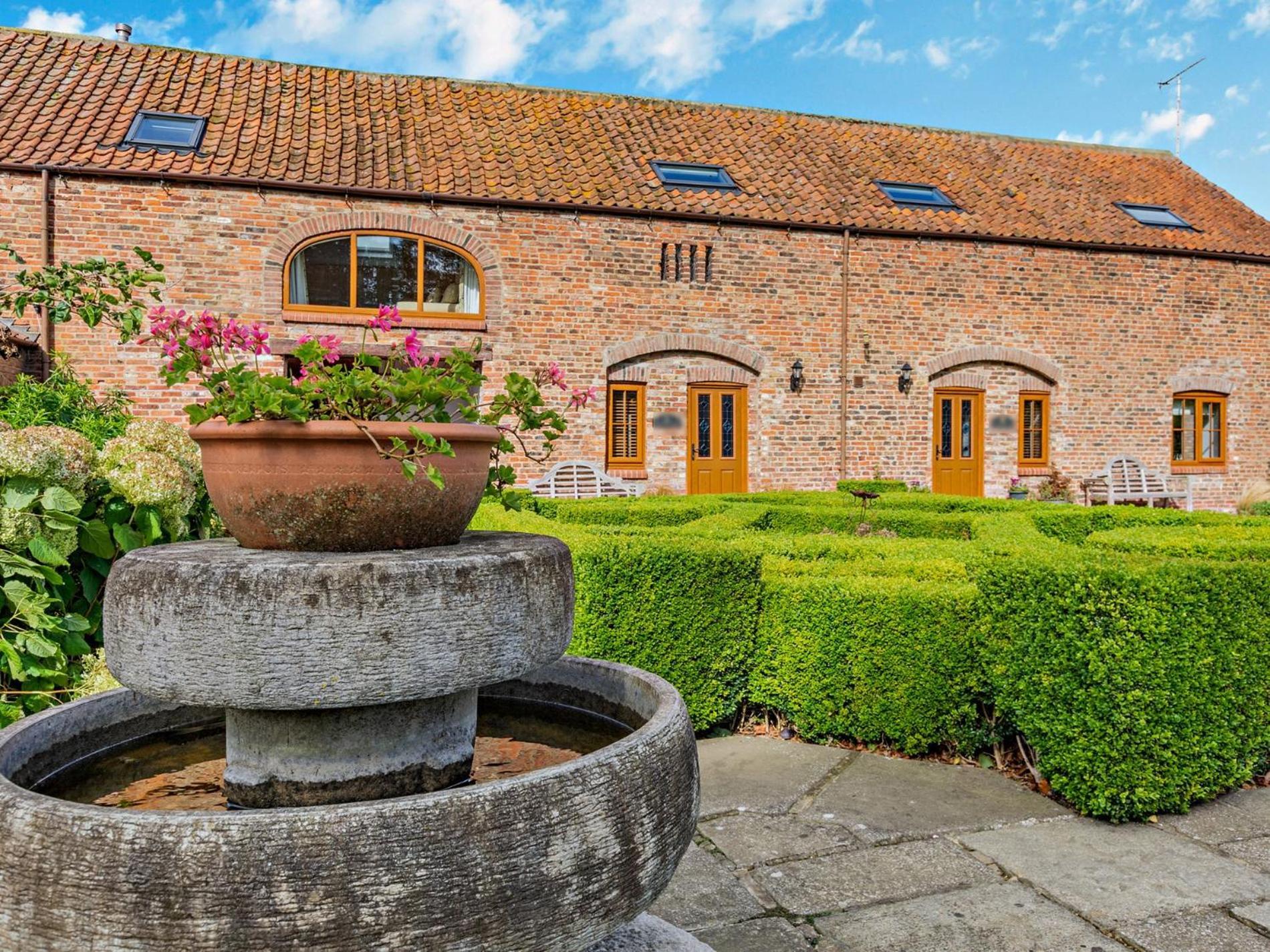 2 Bed In Filey 79280 Villa Wold Newton  Екстериор снимка